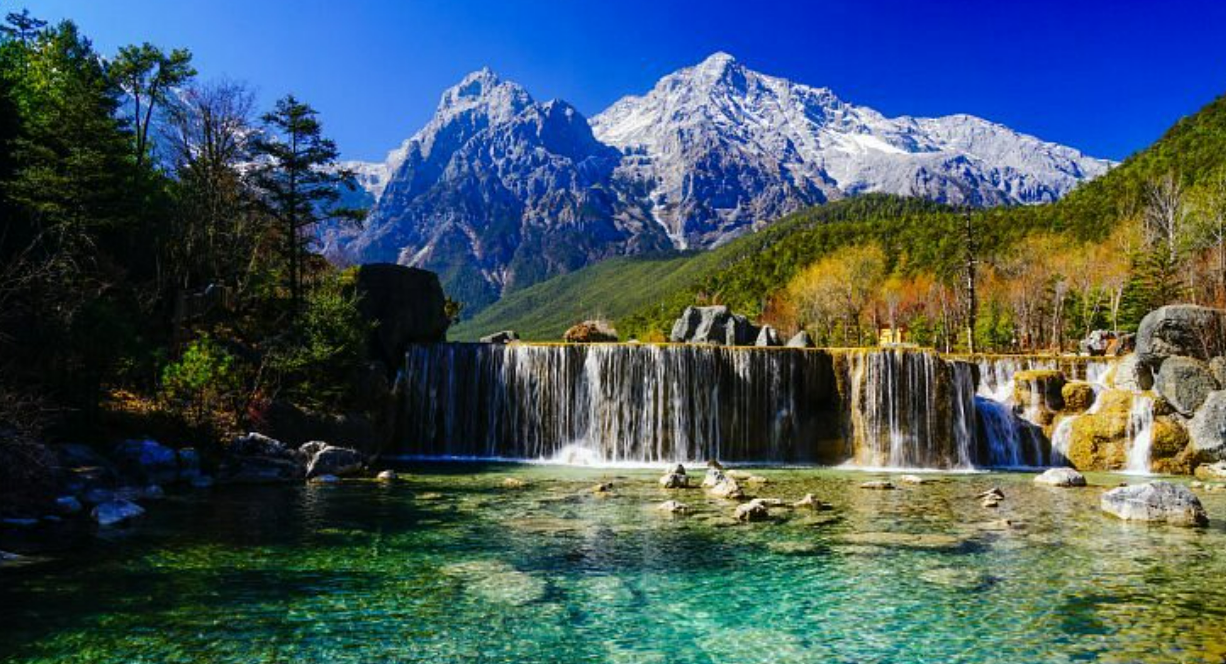 Blue Moon Valley in Lijiang